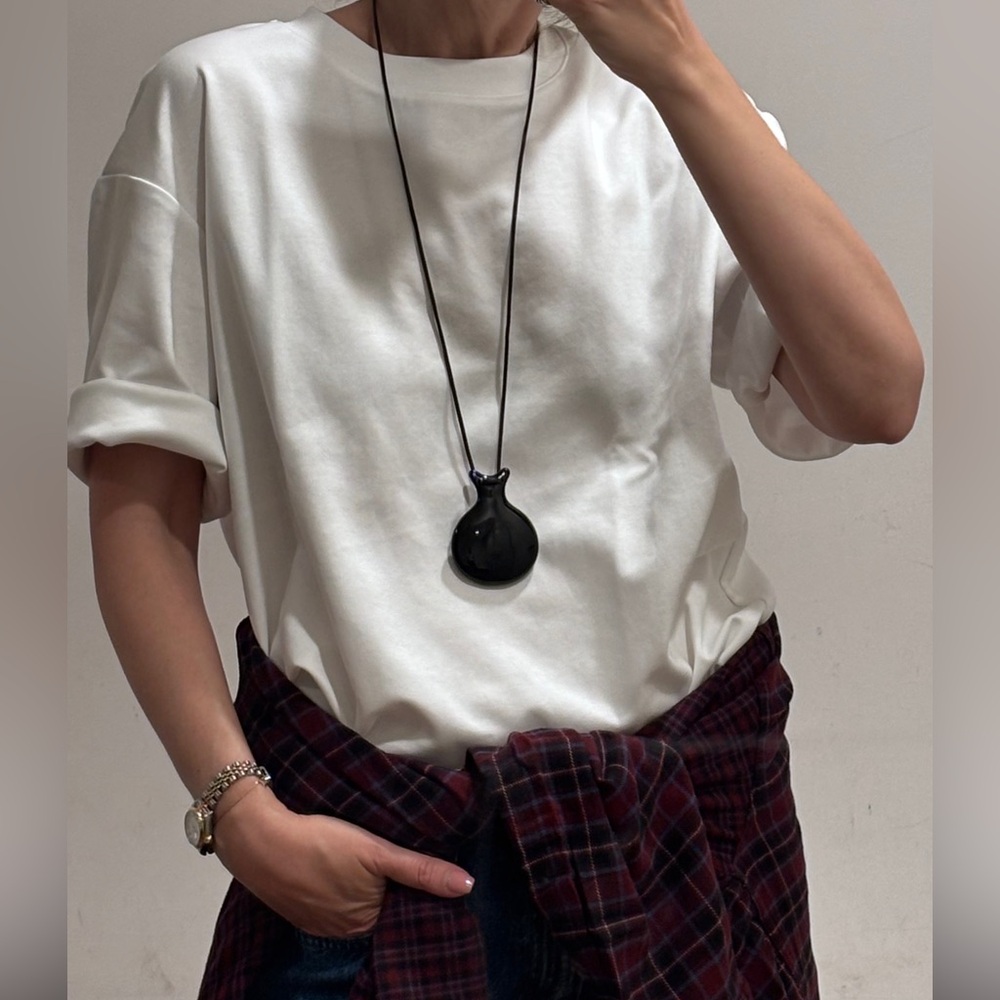 Half Castanet Black Acrylic Necklace